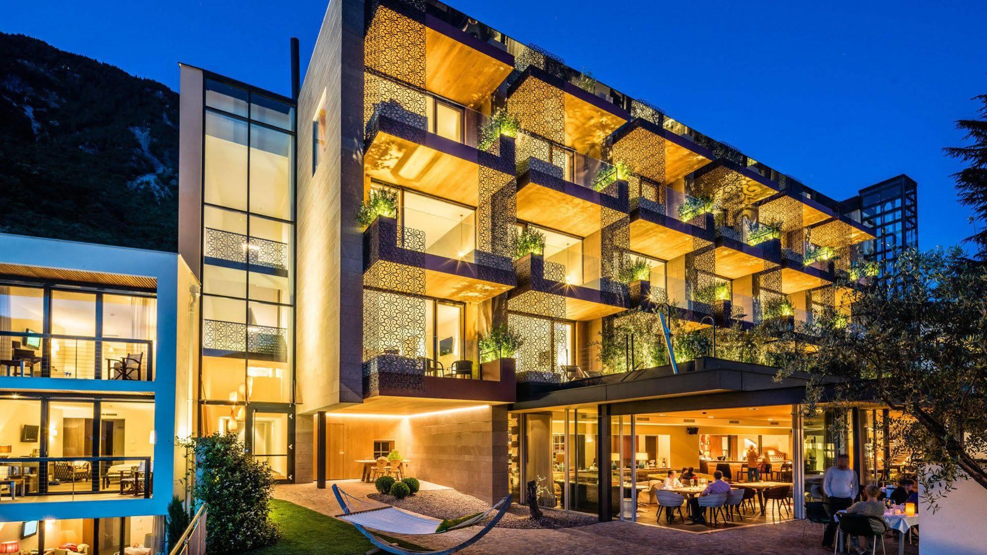 Muchele Hotel